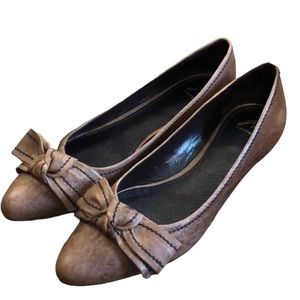 J Vincent Light Brown Leather Flats with Bows